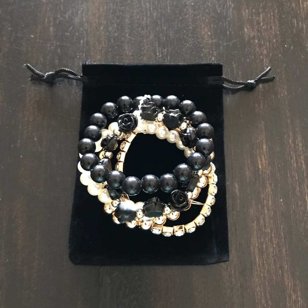 NEW Rose & Pearl Bracelet Set Black
